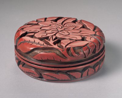 Scatola circolare di cinabro scolpito con coperchio da Yuan Dynasty Chinese School