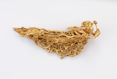 Uno di una coppia di Apsarases, esseri celesti buddisti da Yuan Dynasty Chinese School