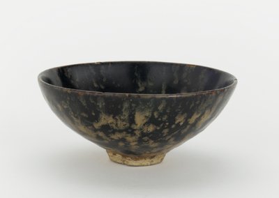 Ciotola da tè, provincia di Jiangxi, fine XIII-fine XIV secolo da Yuan Dynasty Chinese School