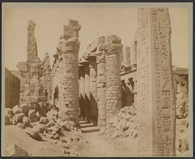 Karnak, Obelisco di Tuthmes 1° e Colonnato della Sala [illeg.] da Zangaki