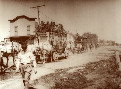 Il circo arriva in città, c.1905 (foto) da . .