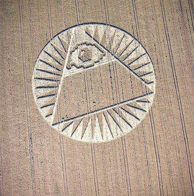Cerchio nel grano in un campo di grano, Highclere, Hampshire, 21 luglio 2002 (fotografia aerea) da Ferdinand Georg Waldmuller