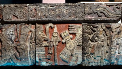 Basso rilievo su una panca nel Templo Mayor, periodo post-classico tardivo, c.1500 da Hippolyte Lalaise Devéria
