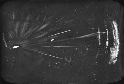 Imaging delle particelle, Camera a nebbia Tracce di raggi alfa, inizio XX secolo da Ferdinand Georg Waldmuller