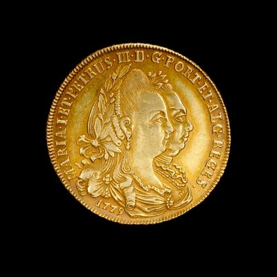 Moneta portoghese che raffigura la regina Maria I e il suo re consorte Pedro III da Hippolyte Lalaise Devéria