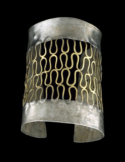 Bracciale, 200 a.C.-400 d.C. da culture Vicús