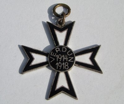 La croce di Verdun commemorativa della battaglia di Verdun da decorations and medals Orders