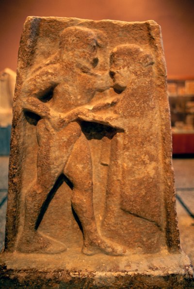Stele con rilievo raffigurante Agamennone e Clitennestra, civiltà greca, VI secolo a.C. da Theodore Charles Ange Coquelin