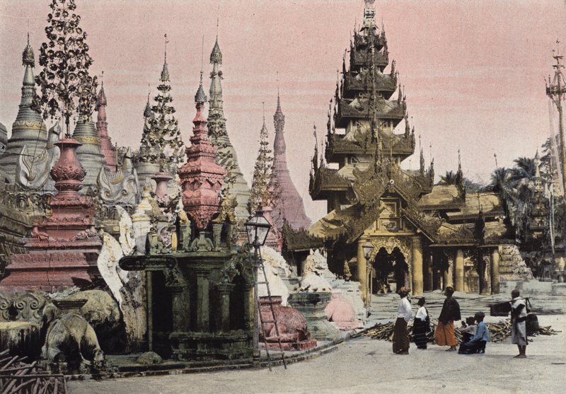 Rangoon, Pagoda di Shwedagon da European Photographer