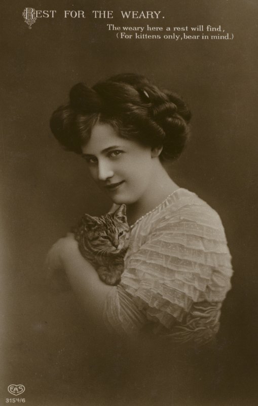 Ragazza con gattino da (after) English photographer
