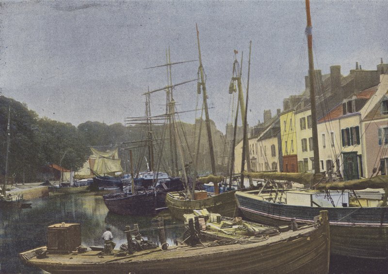 Belle-Ile-en-Mer, Port de Palais (foto colorata) da (after) French Photographer