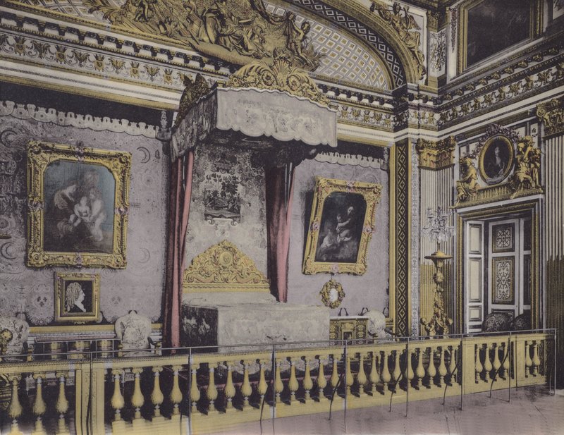 Camera di Luigi XIV da (after) French Photographer