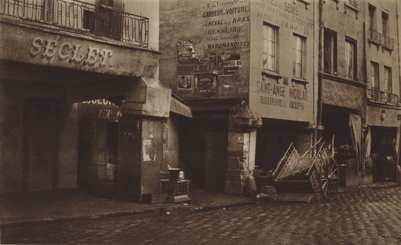 Frammento dei pilastri delle Halles da (after) French Photographer