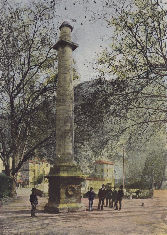 Monumento di Laura e Petrarca da (after) French Photographer