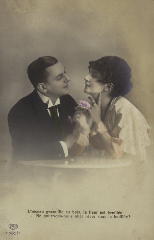 Coppia che flirta da French Photographer