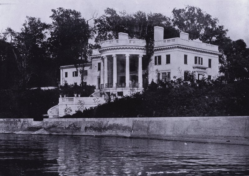 Charles A Platt: Gwinn, Facciata sul Lago da American Photographer (after)
