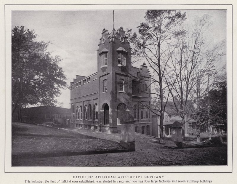 Jamestown, NY: Ufficio della American Aristotype Company da American Photographer (after)