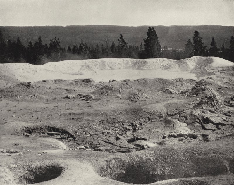 Mammoth Paint Pots, Valle di Yellowstone, Wyoming (foto in b/n) da American Photographer (after)