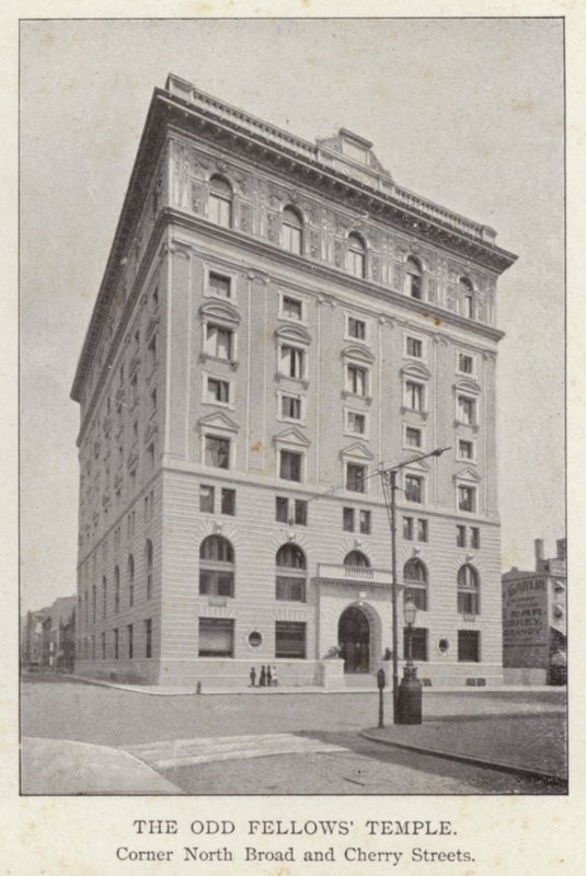 Philadelphia: Tempio degli Odd Fellows, Angolo North Broad e Cherry Streets da American Photographer (after)