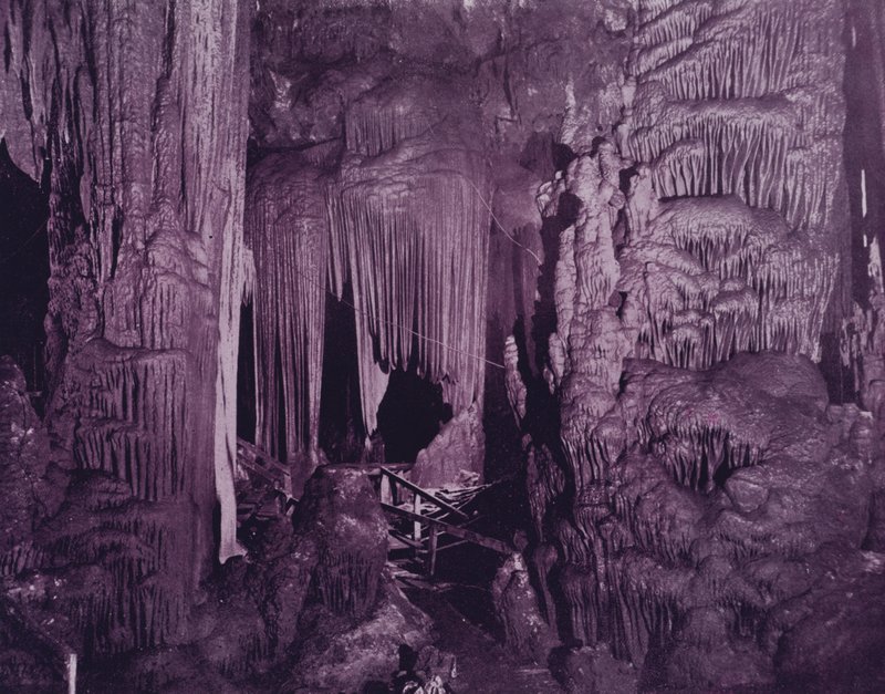 La Tenda del Saraceno, Luray Caverns, Virginia da American Photographer (after)