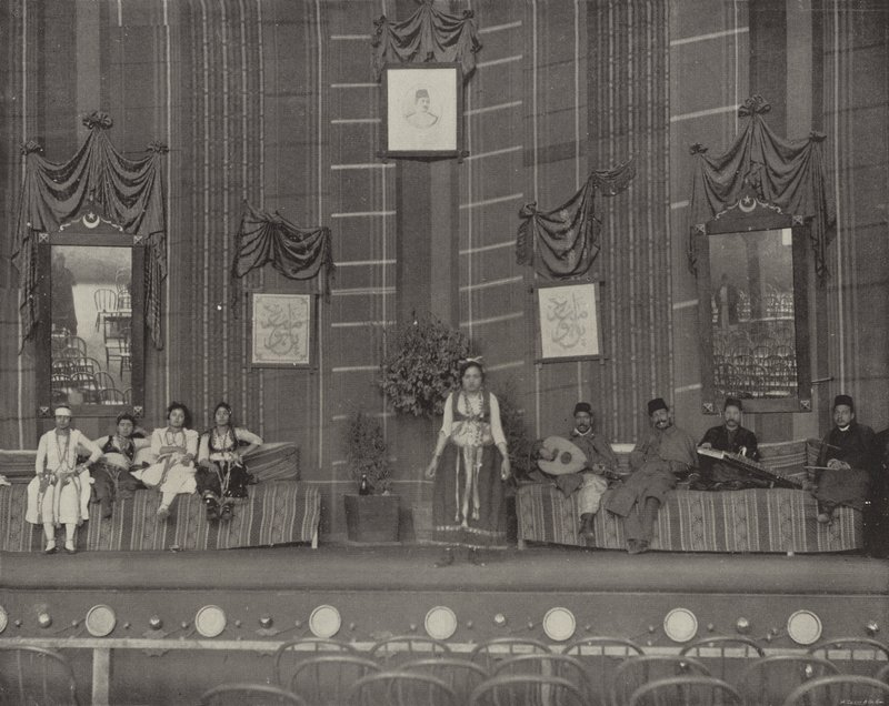 Una danza nel teatro della strada del Cairo da American Photographer