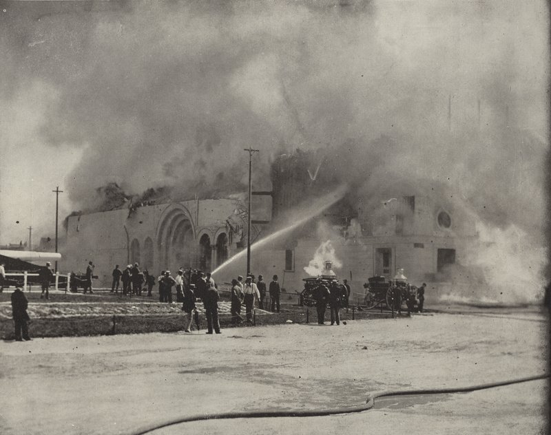 Incendio del magazzino frigorifero da American Photographer