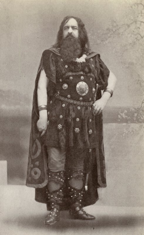 Edouard de Reszke, nel ruolo di Hagen, in "Gotterdammerung" (foto b/n) da American Photographer