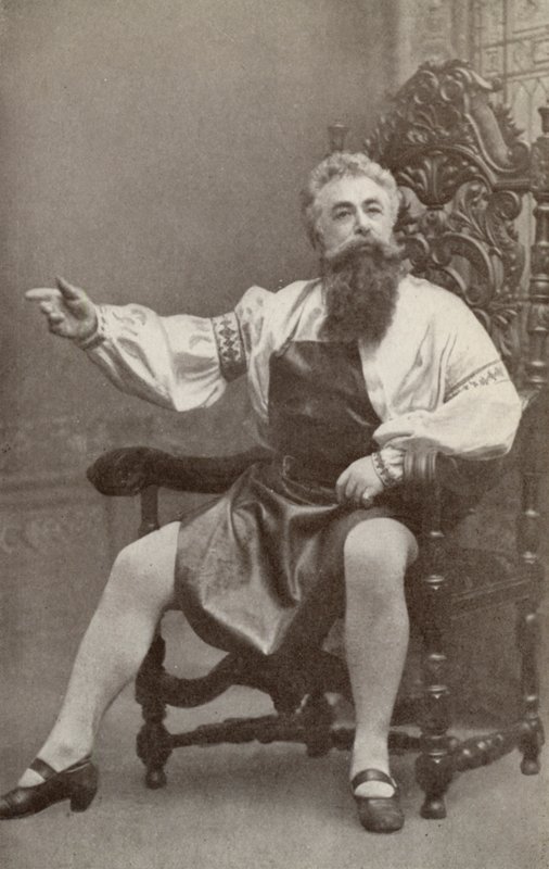 Emil Fischer, nel ruolo di Hans Sachs, in "Die Meistersinger Von Nurnburg" (foto b/n) da American Photographer
