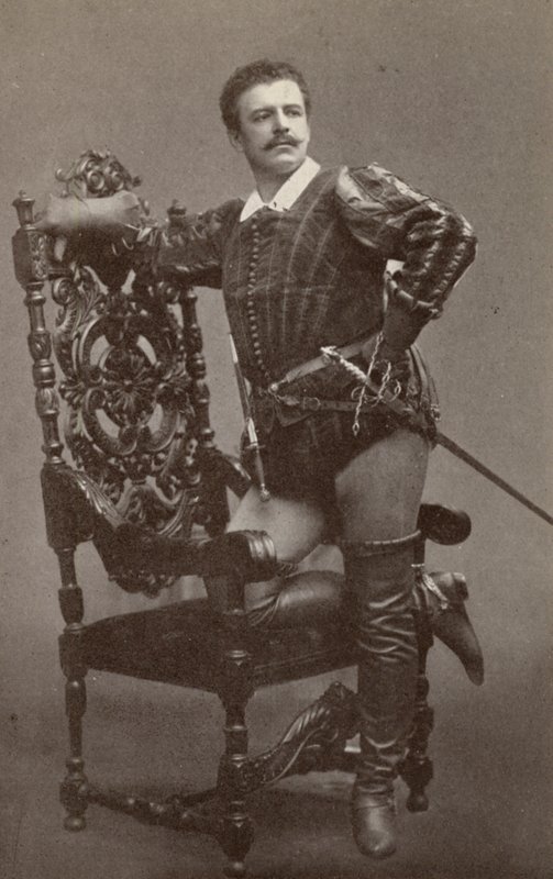 Jean de Reszke, nel ruolo di Raoul, in "Les Huguenots" (foto b/n) da American Photographer