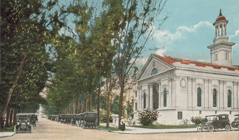 Miami, Florida, 1925 circa: Street View, che mostra la chiesa presbiteriana (foto a colori) da American Photographer