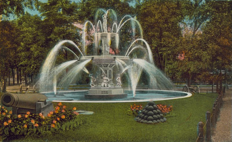 Poughkeepsie: Fontana commemorativa (foto a colori) da American Photographer