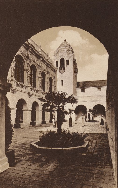 San Diego: Edificio del Patio delle contee della California meridionale, Esposizione di Panama-California (foto b/n) da American Photographer