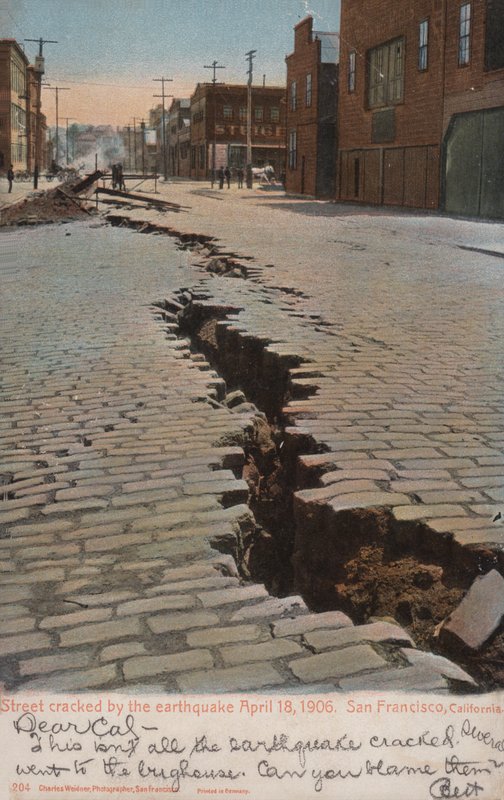 Strada spaccata dal terremoto da American Photographer