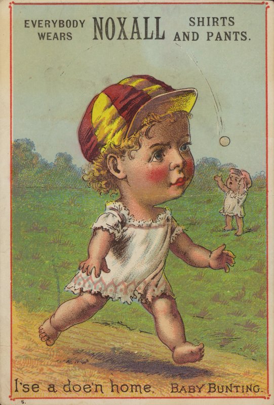 Bambino che corre indossando un cappello da baseball da American School
