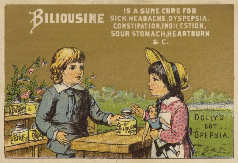Bambini che danno medicina alla bambola da American School