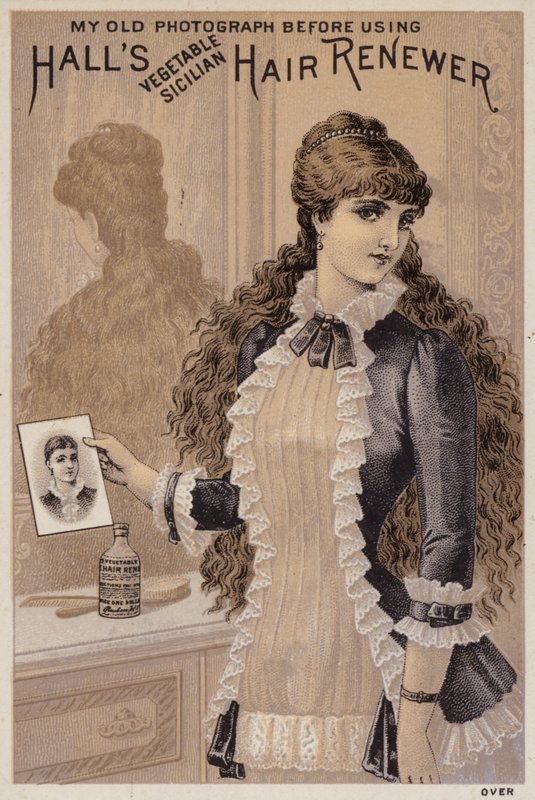 Ragazza con la sua fotografia da American School
