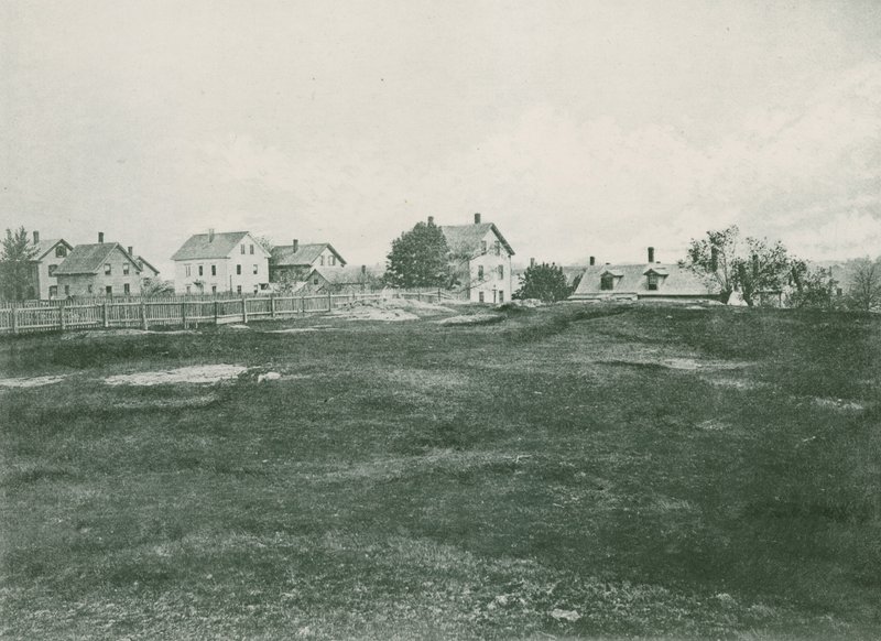 Witch Hill, Salem da American School
