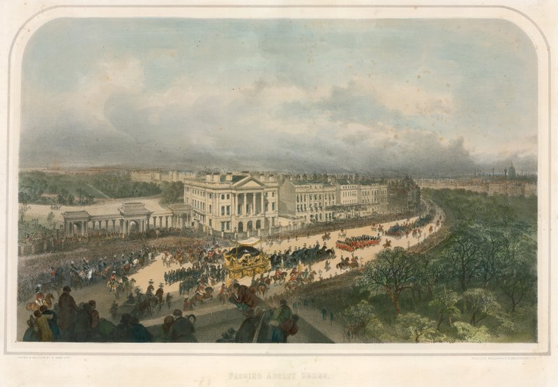 Parata che passa davanti ad Apsley House, Hyde Park Corner, Piccadilly, Londra da Andrew Maclure