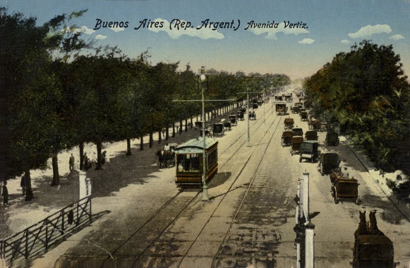 Avenida Vertiz, Buenos Aires, Argentina da Argentinian Photographer