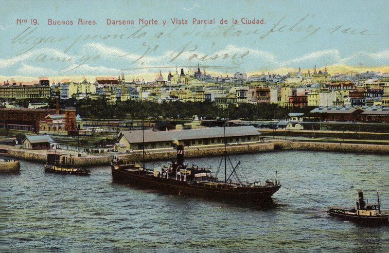 Molo nord e vista parziale della città, Buenos Aires, Argentina da Argentinian Photographer