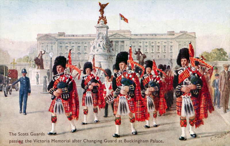 Le Guardie Scozzesi, Memoriale della Regina Vittoria, Buckingham Palace (litografia a colori) da C. T. (after) Howard