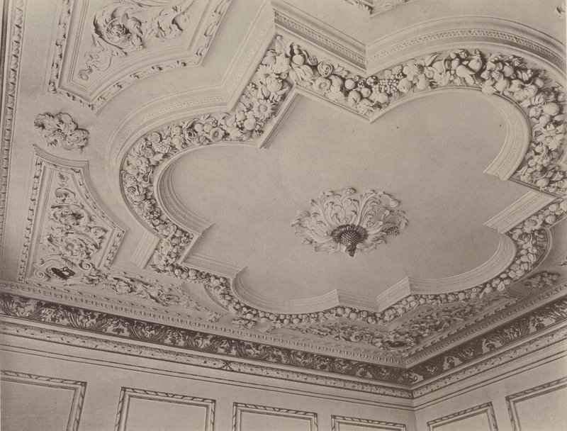 Belton House, Grantham, soffitto della scala da Charles Latham