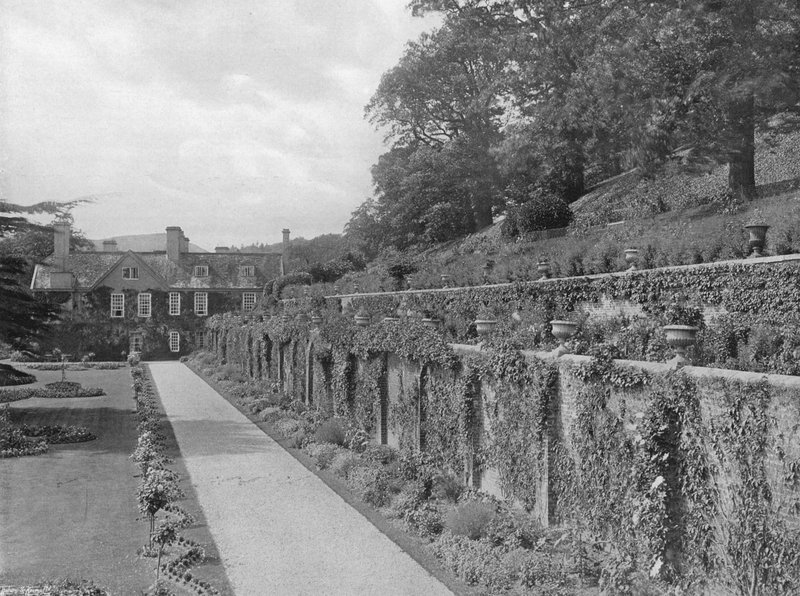 Llangedwyn da Est da Charles Latham