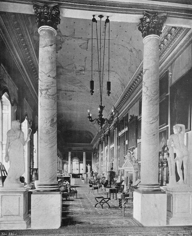 La Galleria Lunga da Charles Latham