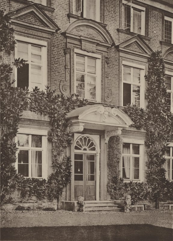 Tyttenhanger, Herts, Ingresso, Fronte del Giardino da Charles Latham