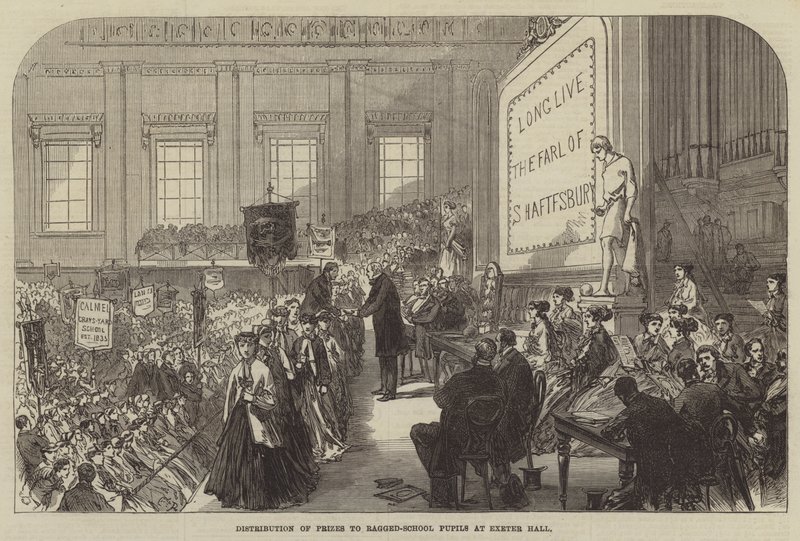 Distribuzione dei premi agli alunni della scuola di strada a Exeter Hall da Sir John Charles Robinson