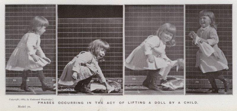 Figura umana in movimento: Fasi del sollevamento di una bambola da parte di un bambino da Eadweard Muybridge