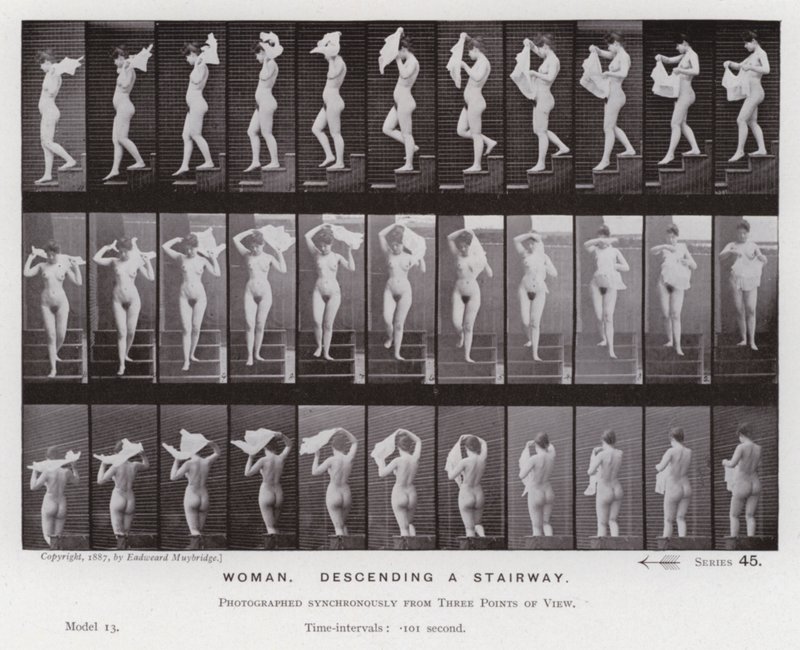La figura umana in movimento: Donna, scendendo una scala da Eadweard Muybridge