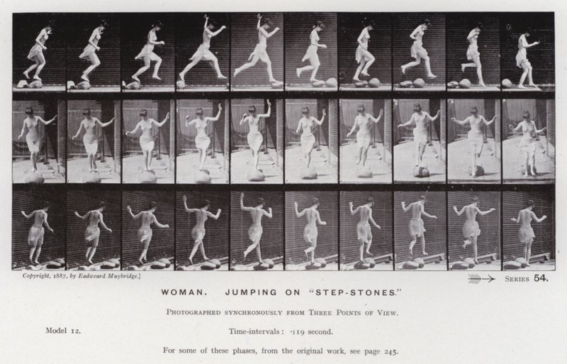 La figura umana in movimento: Donna, saltando su "pietre di passaggio" da Eadweard Muybridge