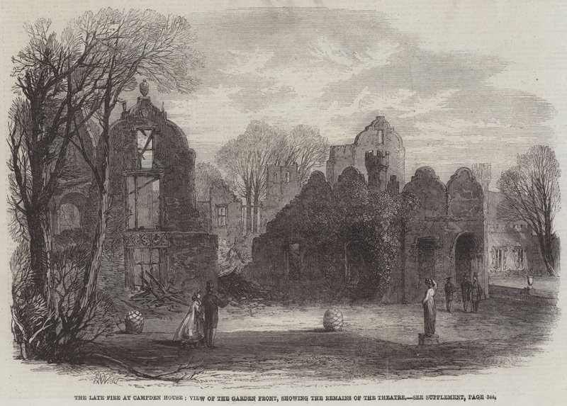 Il recente incendio a Campden House, vista del fronte del giardino, mostrando i resti del teatro da Edmund Morison Wimperis